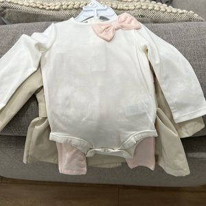 Tahari baby 3 piece set!